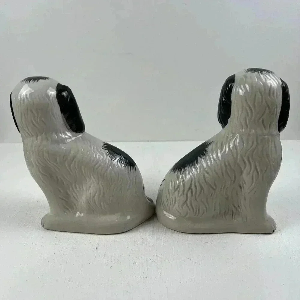 Vintage King Charlas Staffordshire Spaniel Dogs With Flower Basket set of 2 - Picture 7 of 12